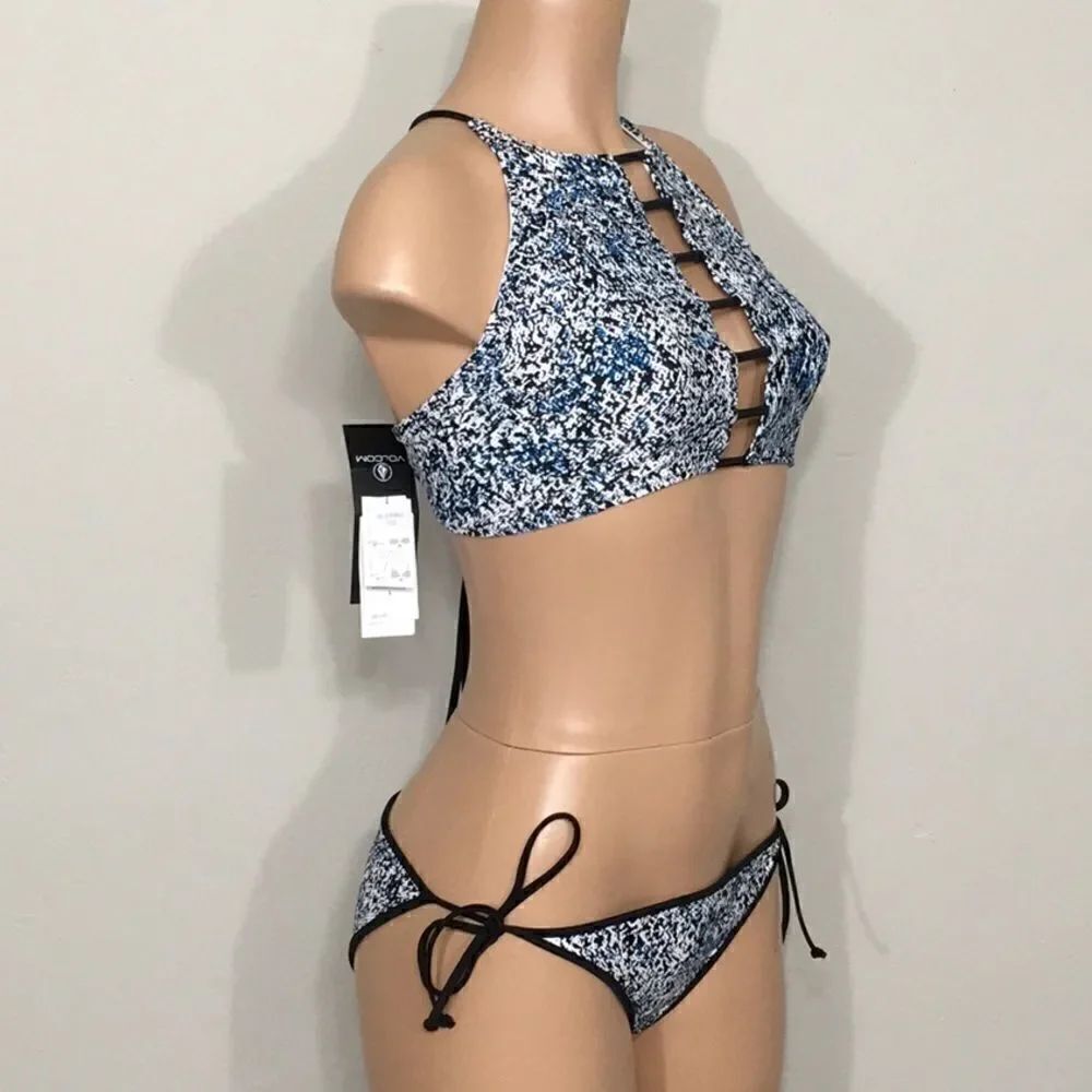 VOLCOM high neck string bikini. M/L and S/XS - Picture 11 of 16